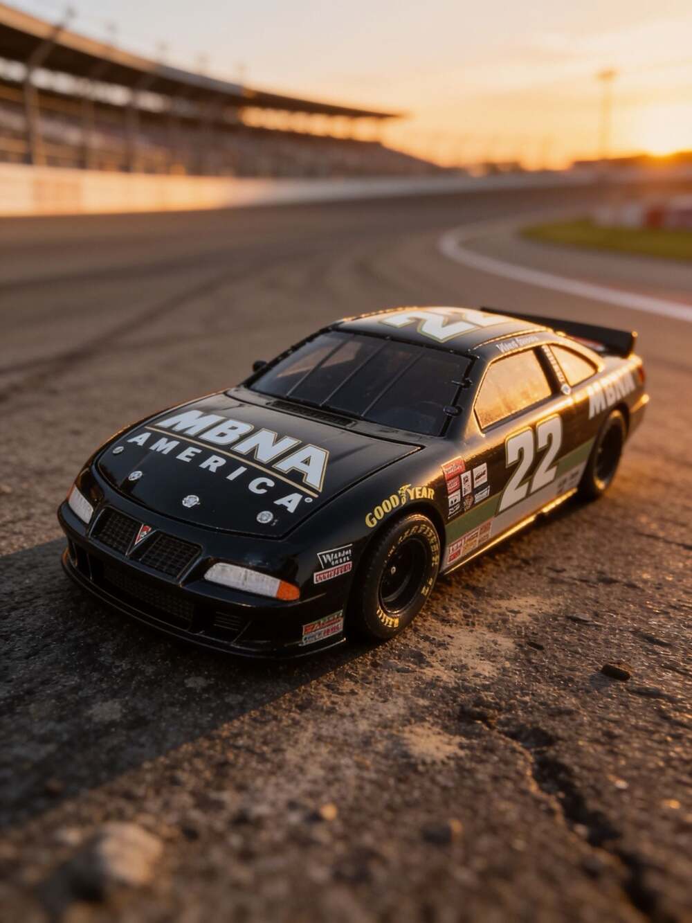 Racing Collectables Club of America 1/24 Scale Ward Burton #22 MBNA America 1997